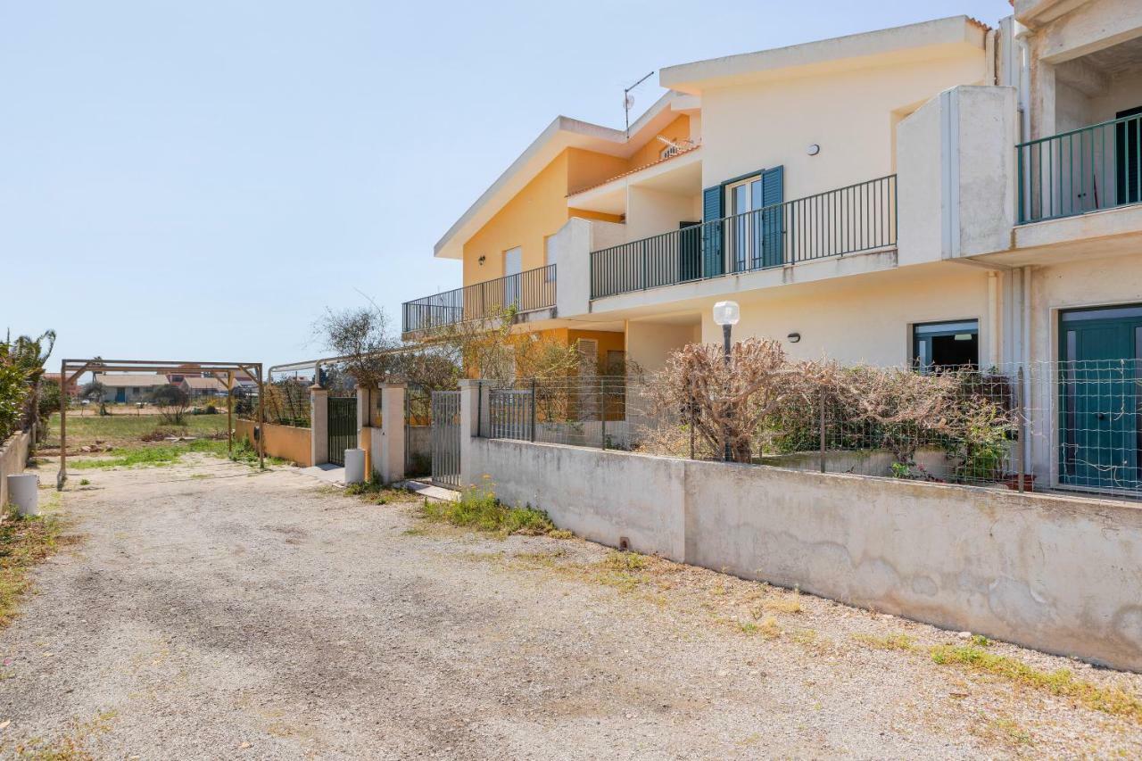 Focallo Seaside Holiday Flat Санта Мария дел Фокало Екстериор снимка